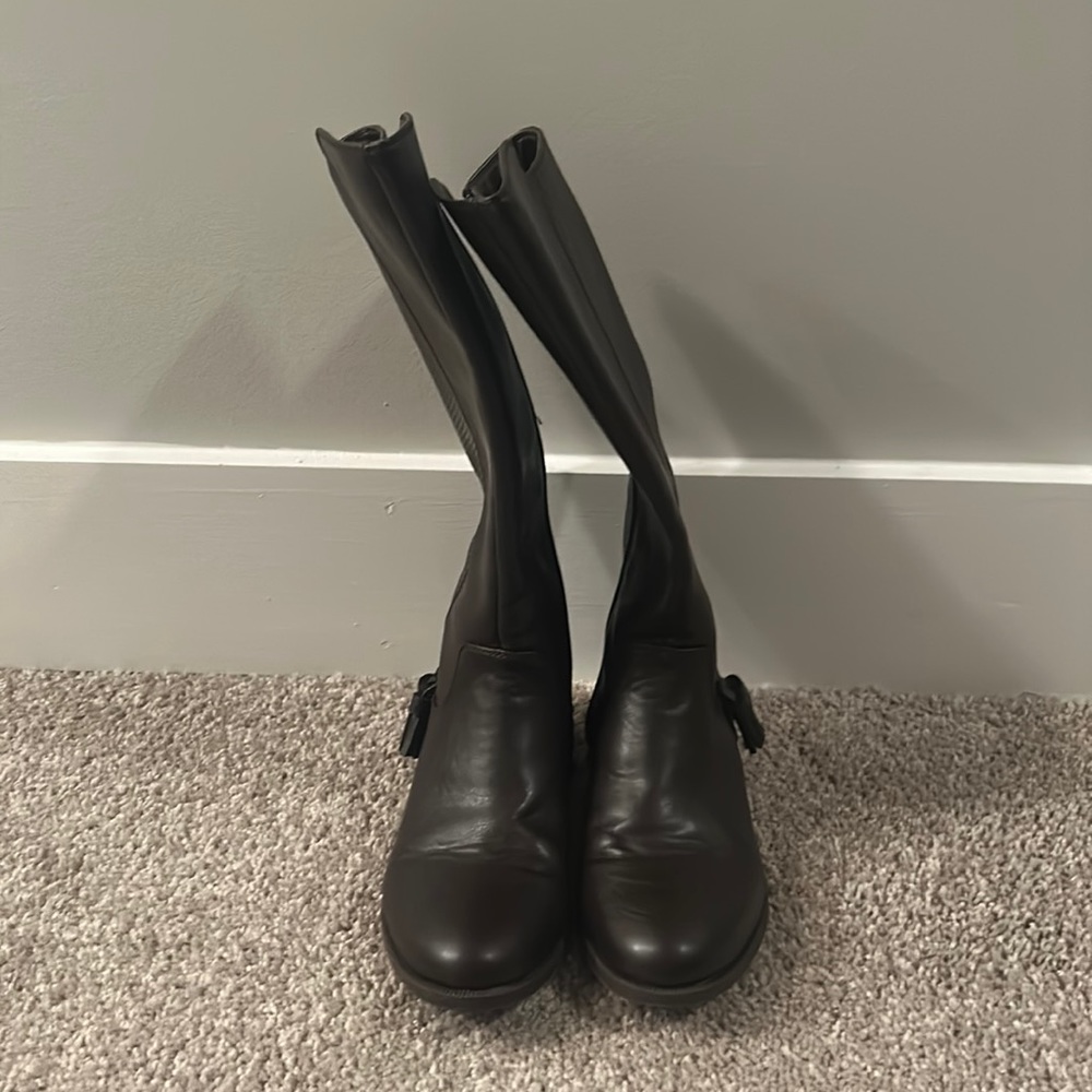 Dark brown boots for kids